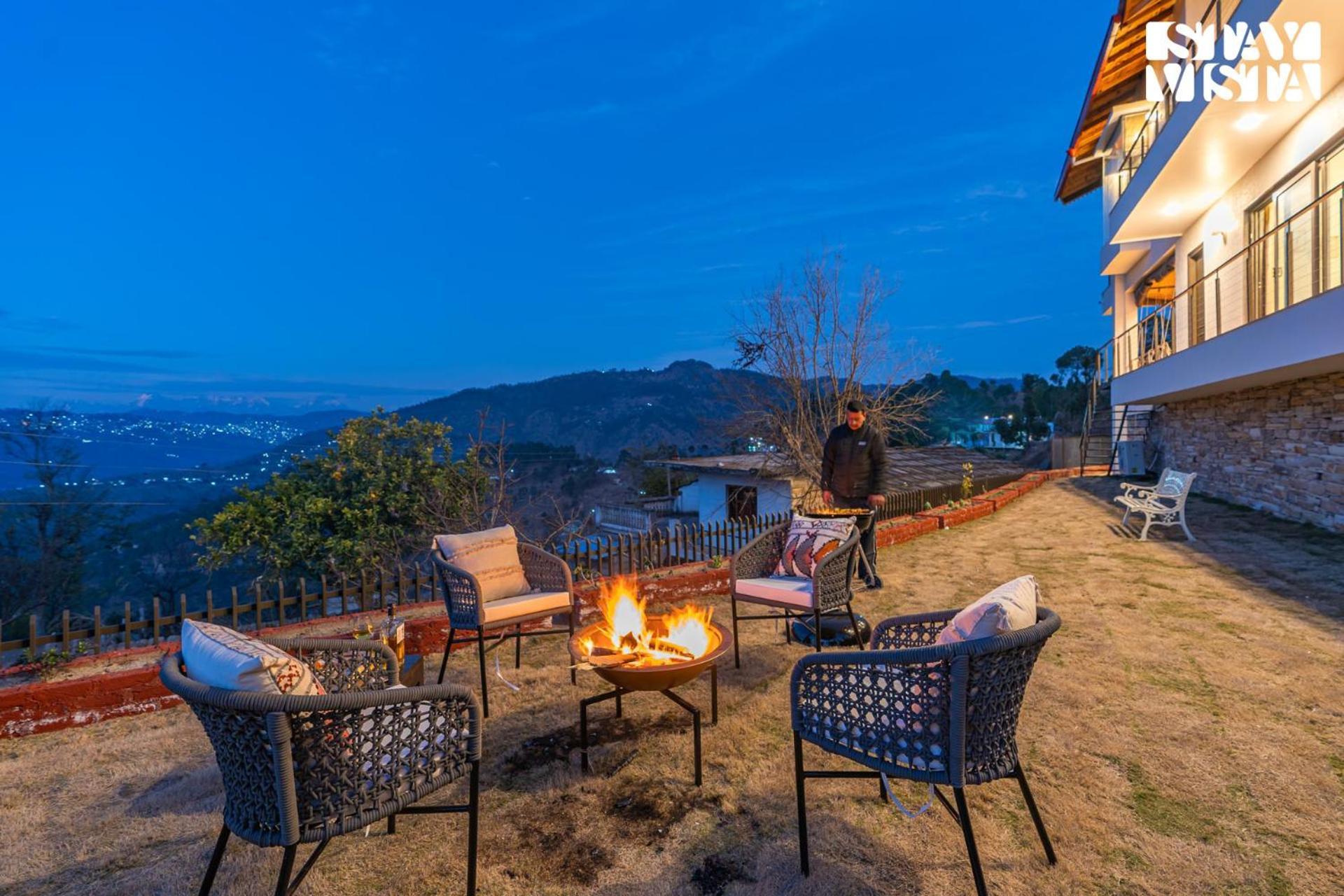 Stayvista At Amulyam Villa With Lawn & Bonfire Mukteshwar Exterior foto